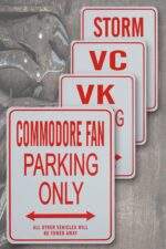 COMMODORE Tribute Parking Sign – Choose Your Model (Unofficial Fan‑Made Product)